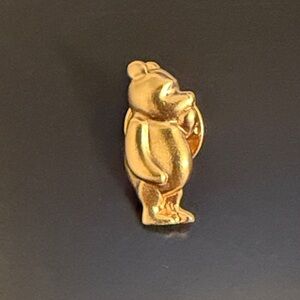 Disney Winnie The Poo Bear Brooch Pin